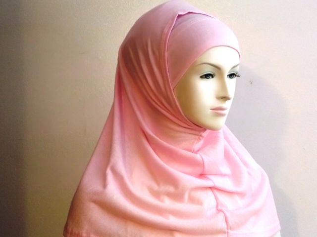 Sweet Pink plain Al -Amira hijab4