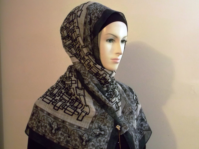 Black and white netted cotton blend shawl 65
