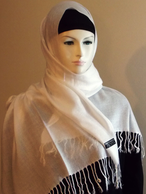 White pashmina shawl 101